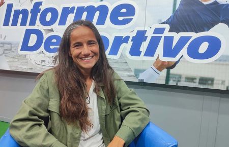La entrenadora del CH San Fernando Yurena Panadero estuvo en el programa 'Informe Deportivo' en Islatel. 