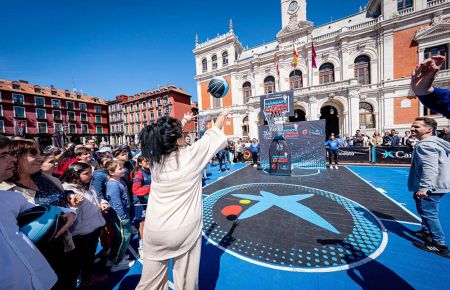 El Circuito Plaza 3x3 arrancó en Valladolid y el sábado llega a San Fernando. 