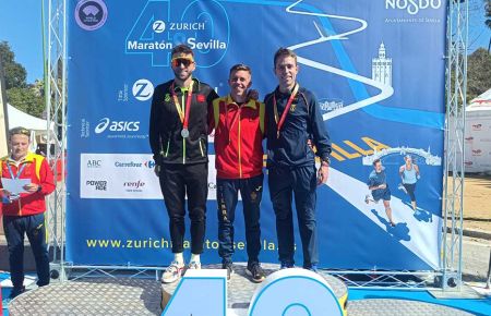 Luis Figueroa García-Cubillana aparece a la derecha en el podio junto al vencedor Diego Tirado (en el centro) y el roteño Pedro José Garrido, a la izquierda.