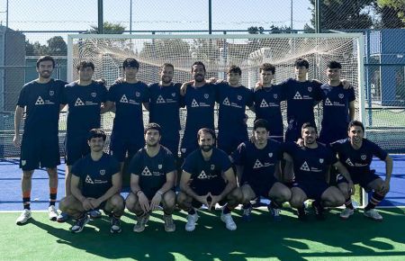 El CH San Fernando senior masculino cayó en su visita al líder en Málaga (2-1) y el sábado recibirá al Benalmádena en Pablo Negre. 