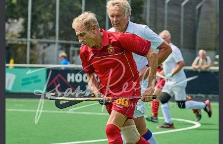 Ricardo Serván durante el partido del debut de España ante País de Gales.