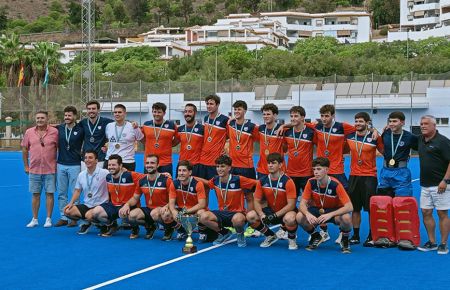 El novel equipo del CH San Fernando logró un gran éxito en Benalmádena. 