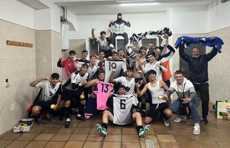 El juvenil A del San Fernando Atlético sigue en puesto de ascenso directo a Segunda Andaluza tras su gran triunfo en Villamartín. 