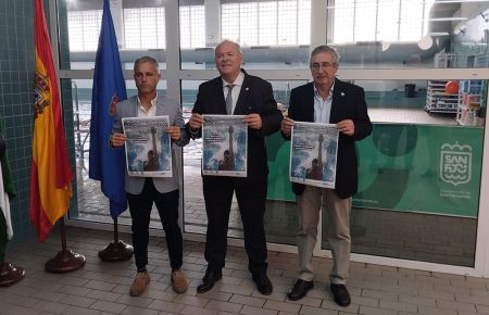 Francisco Olmos, Antonio Rojas y Clemente Ruiz presentaron el Campeonato de Andalucía en la piscina de La Magdalena. 