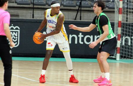 Raudelis Guerra, la pasada temporada con la Gymnástica Portuense ante el CB San Fernando. 