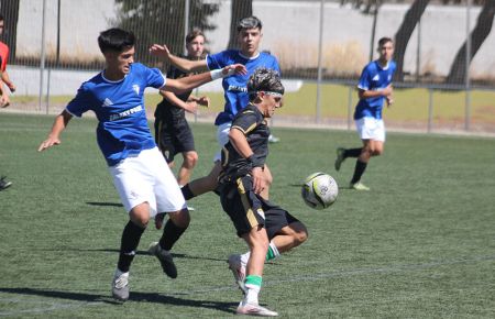 El cadete A de la Escuela Bahía le dio un repaso al Recreativo. 