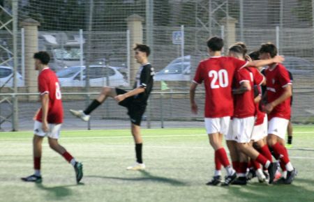 El juvenil A del CDSF 1940 lleva pleno de triunfos en Tercera Andaluza y el San Fernando Atlético no conoce la victoria.