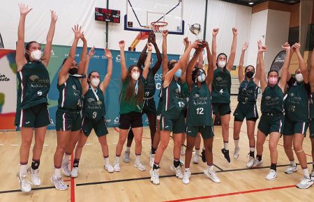 Galería con 56 fotos del Andaluz junior de baloncesto en La Isla