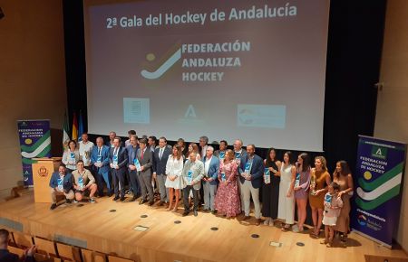 Galería con 32 fotos de la Copa Ibérica y la Gala del hockey andaluz en La Isla
