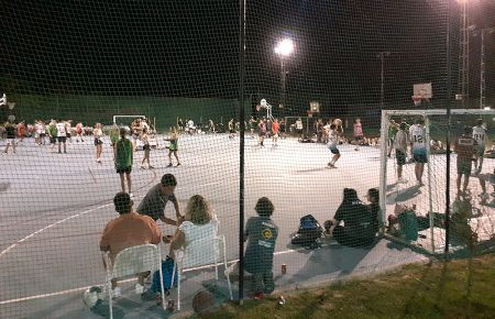 Galería con fotos de todos los equipos premiados en el torneo 3x3 de basket