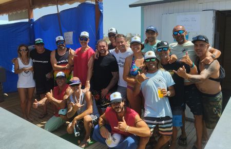 El levante provocó que el Día Internacional del Surf no pudiera celebrarse al completo