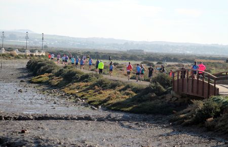 Galería de fotos de la III Carrera Solidaria de la Borriquita que ganó Jesús Carrera del Cid