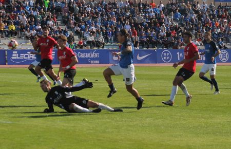 Galería con 40 fotos de la goleada del SFCD al Melilla y José Carlos es baja por sanción para Madrid