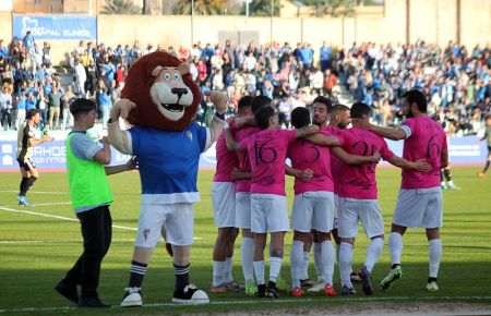 Galería con 40 fotos del SFCD-Linares, no habrá tele el sábado a las 12 en Granada y el Templo monta una excursión