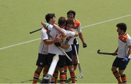 Galería con 32 fotos del partido CH San Fernando-Xaloc y la Federación Española le da la fase final de ascenso al Castelldefels